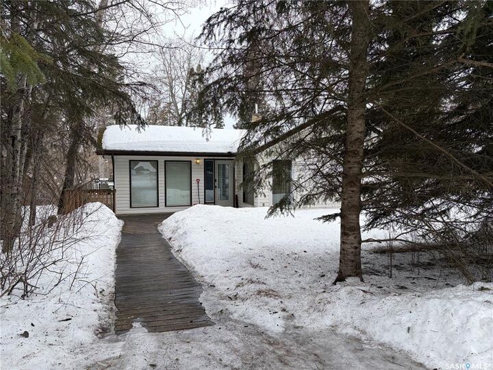 Property Photo:  330 1st Avenue N  SK S0J 0E0 