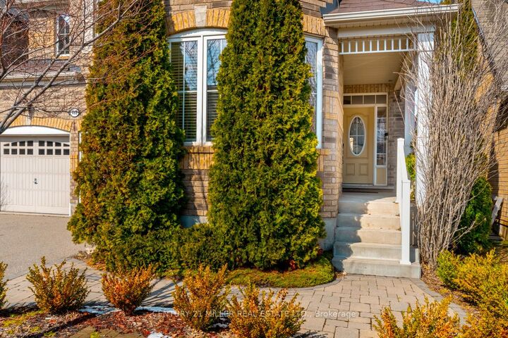 Property Photo:  468 Coombs Court  ON L9T 7N5 