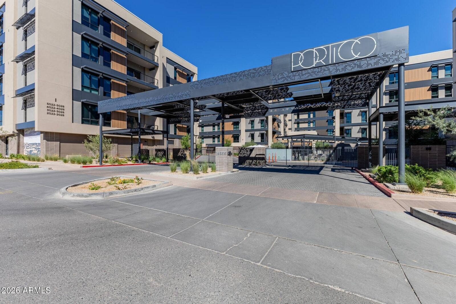 Property Photo:  19355 N 73rd Way A3006  AZ 85255 