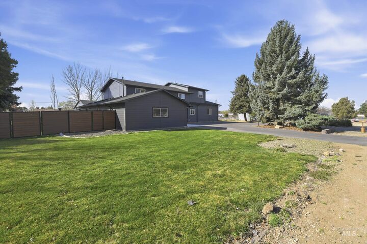 Property Photo:  10325 W Roan Meadows Dr  ID 83709 