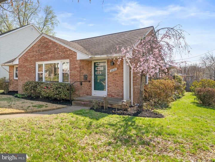 Property Photo:  2010 Washington Avenue  VA 22401 