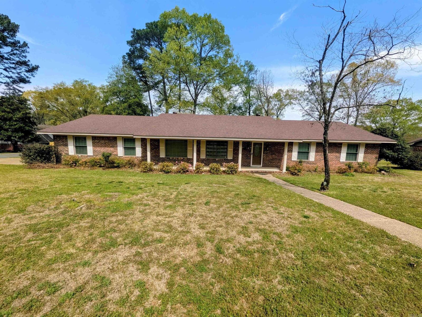 Property Photo:  1098 Quapaw  AR 71701 