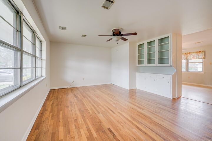 Property Photo:  820 Ash Street  AR 72034 