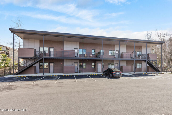 Property Photo:  50 Carnelian Ave 101  ID 83852 