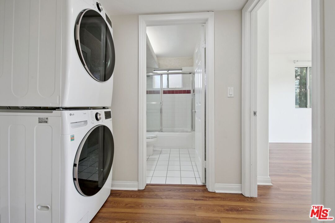 Property Photo:  12010 Texas Ave  CA 90025 