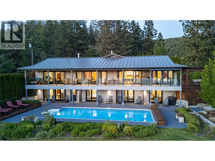 Property Photo: 1306 Smethurst Road BC V0H 1N1