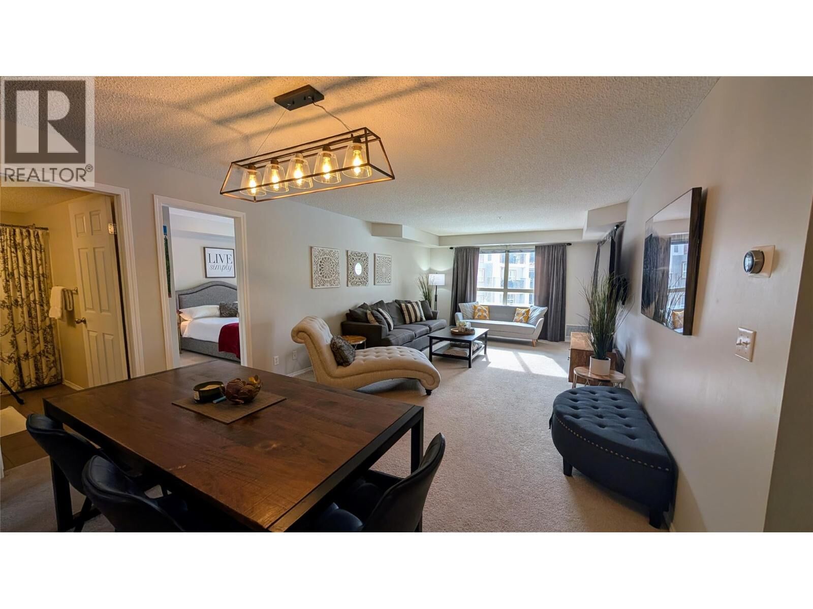Property Photo: 205 Third Avenue 3307 BC V0A 1K0