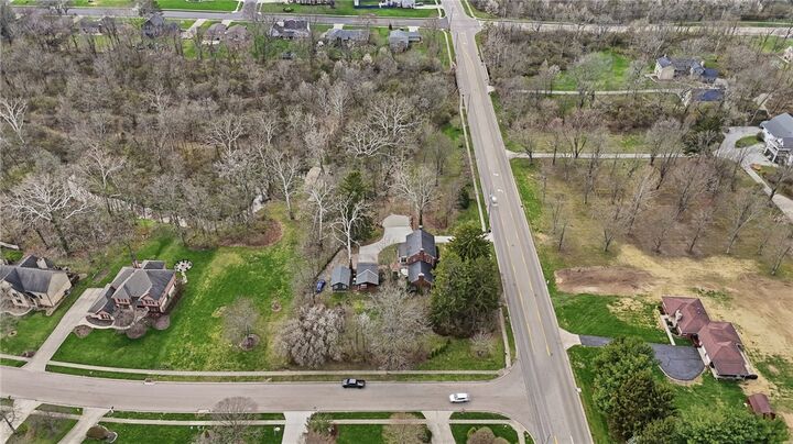 Property Photo: 662 Nutt Road OH 45458
