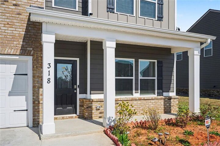 Property Photo:  318 W Sandy Creek Drive  GA 30014 