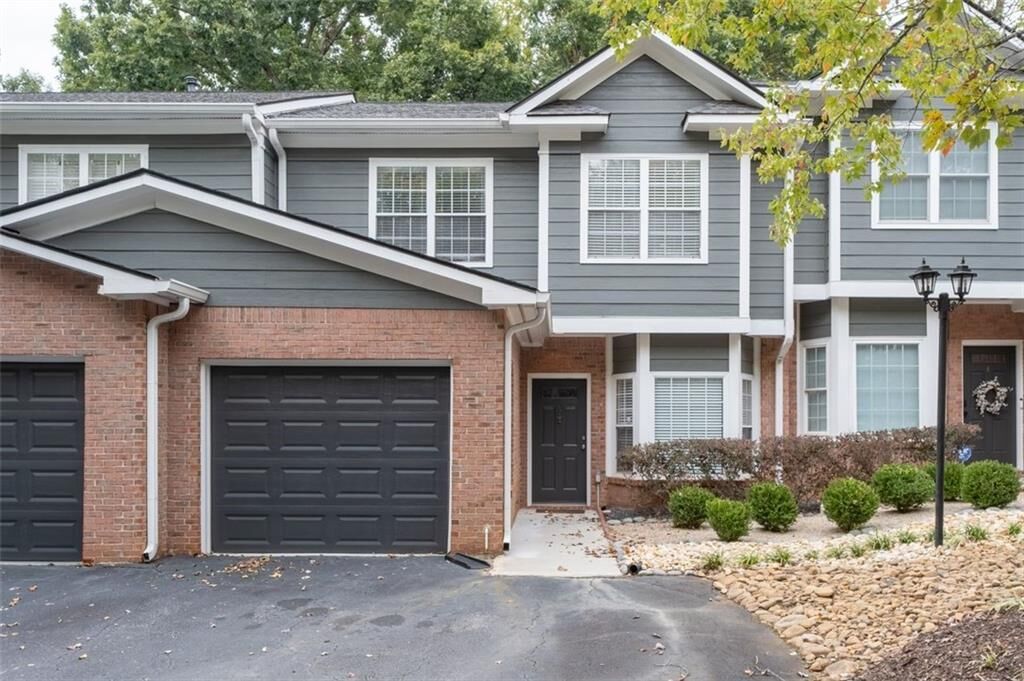 Property Photo:  2680 Pine Tree Road NE 5  GA 30324 