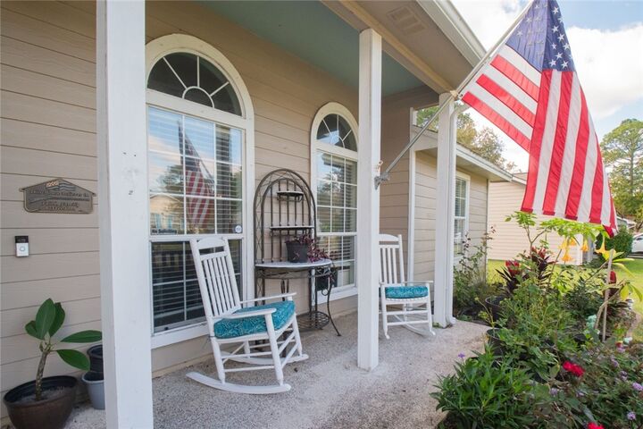 Property Photo:  208 McQueen Circle  GA 31558 