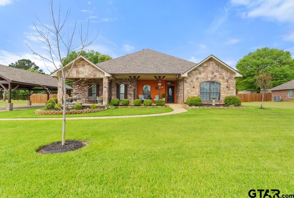 Property Photo: 17085 Cr 4100 TX 75771