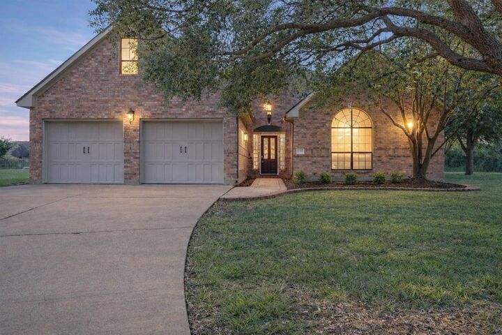Property Photo:  1010 Mockingbird Lane  TX 77531 