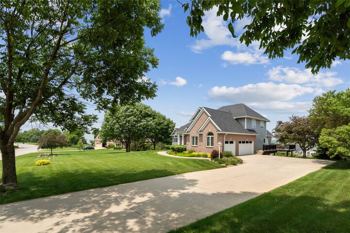 Property Photo:  11875 NW Oaktree Drive  IA 50111 