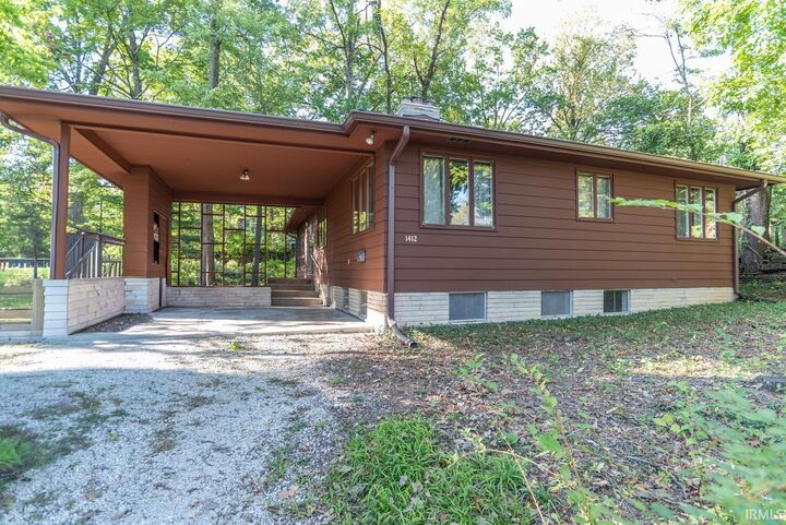 Property Photo:  1412 E 2 Street  IN 47401 