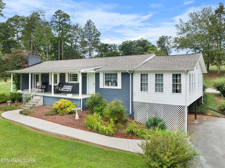 Property Photo: 2485 Indian Ridge Rd TN 37709