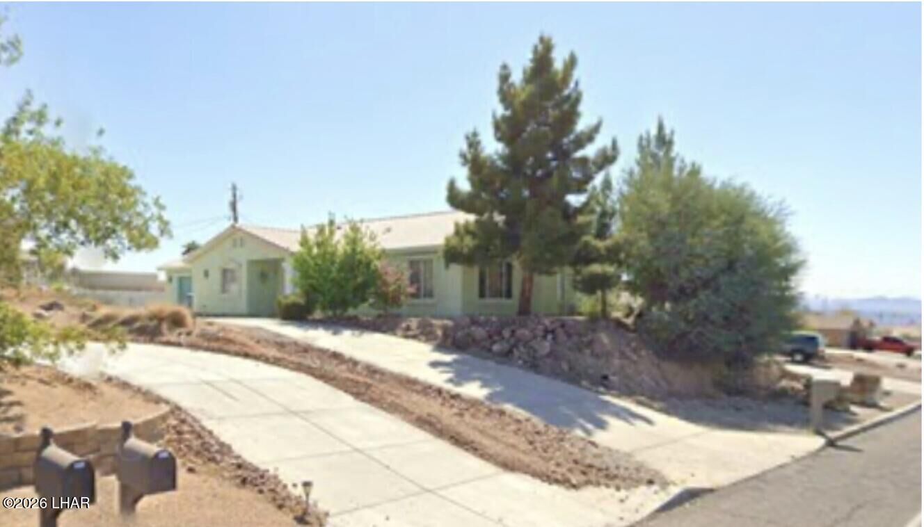 Property Photo: 3230 McCulloch Blvd N AZ 86403