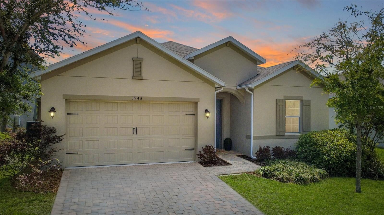 Property Photo:  1945 Ibis Bay Court  FL 34761 