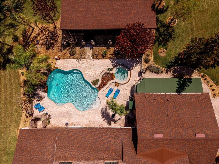 Property Photo:  6900 Ranchero Court  FL 34771 