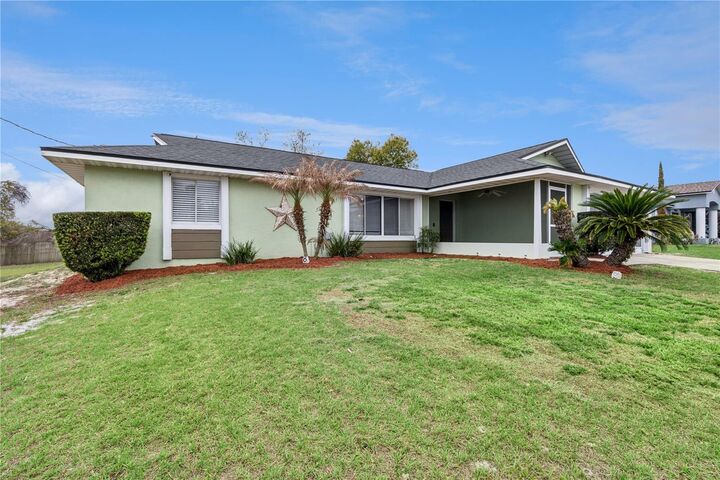 Property Photo: 1743 E Chapel Drive FL 32725