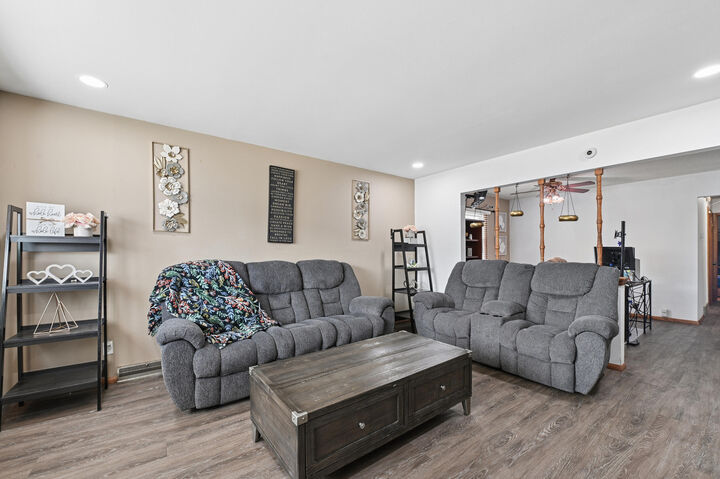 Property Photo:  9826 W Menomonee Park Ct  WI 53225 