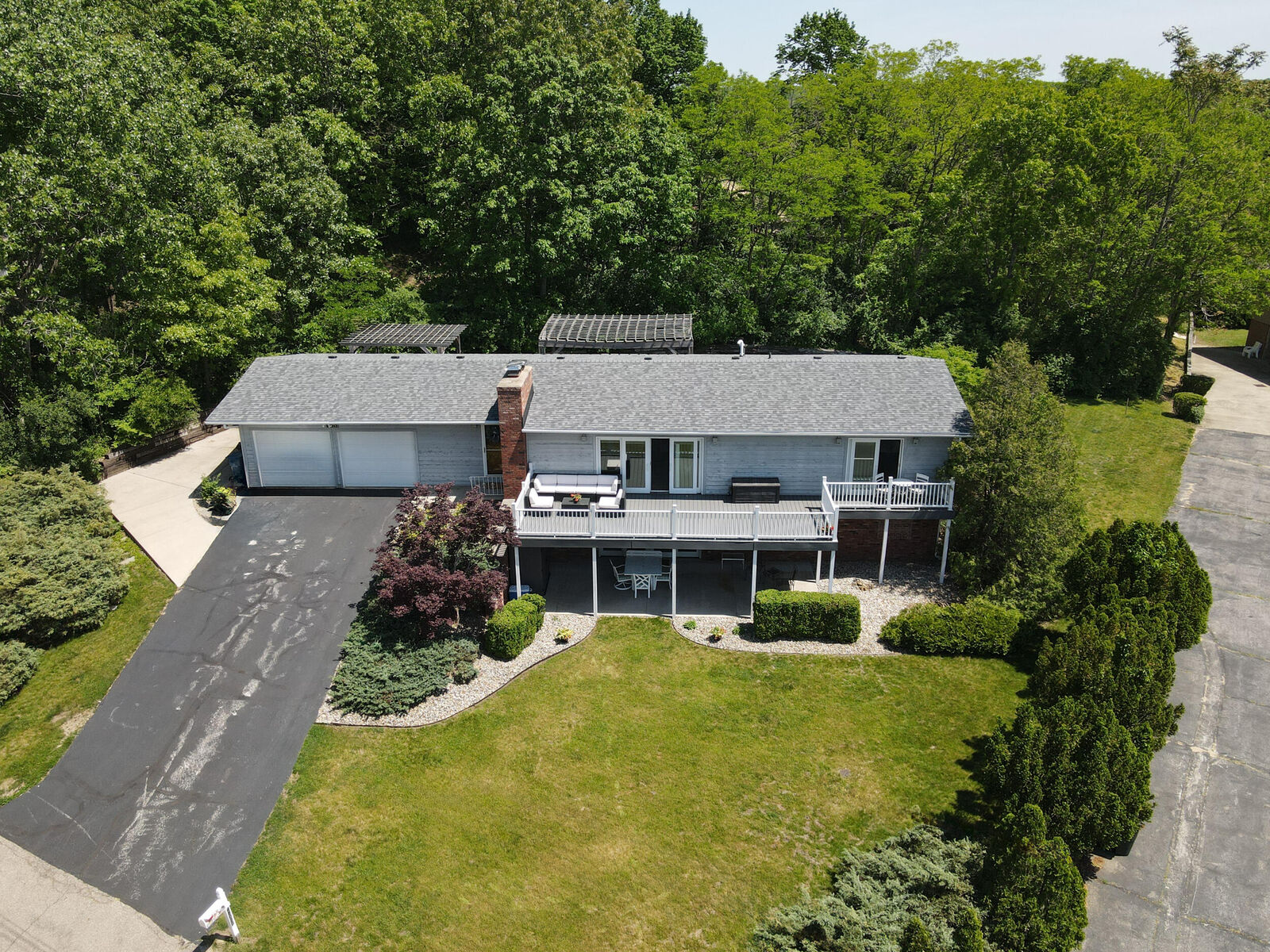 Property Photo: 48020 Ridge Road MI 49117