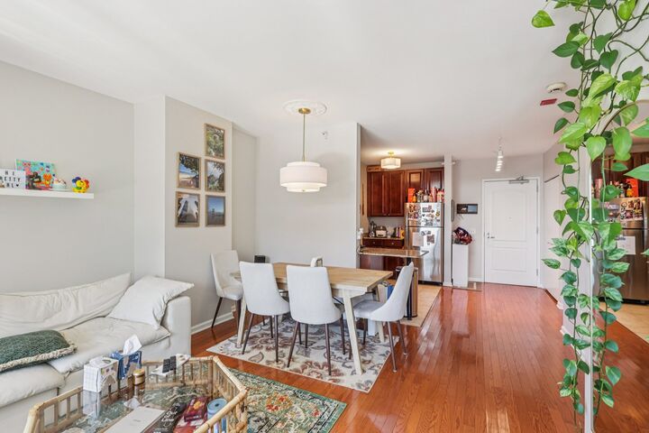 Property Photo:  125 S Jefferson Street 1408  IL 60661 