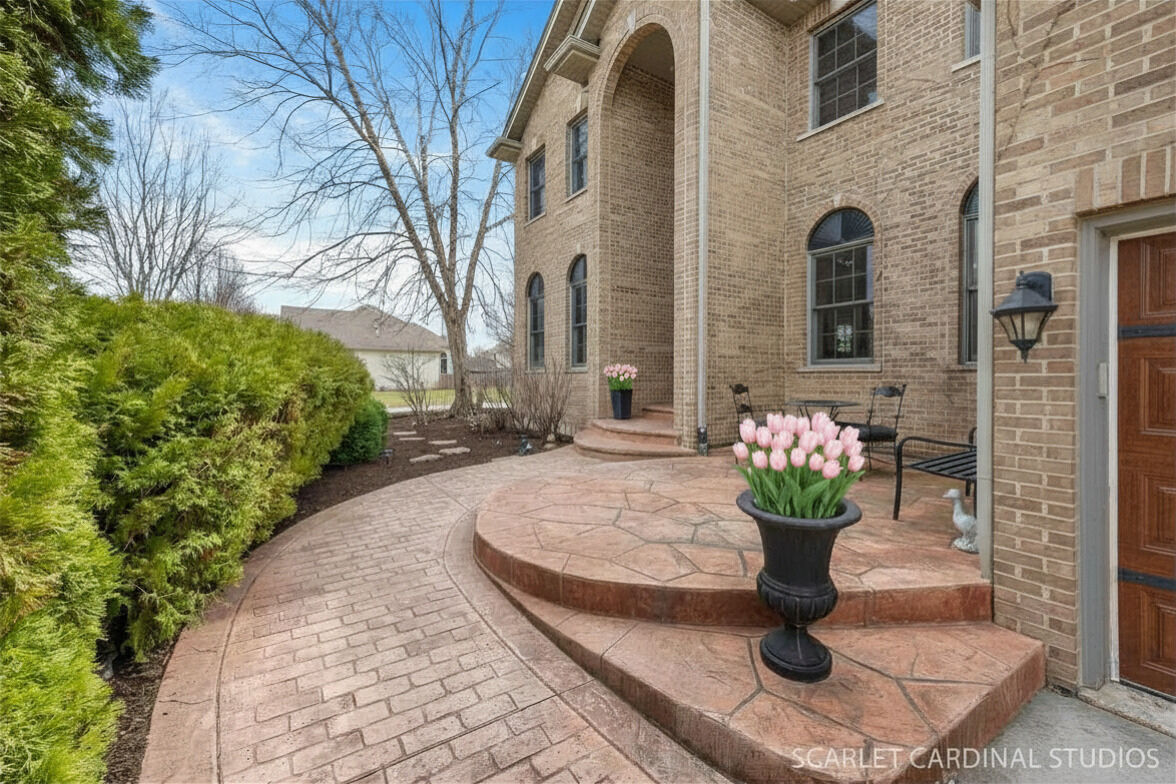 Property Photo: 208 Amherst Court IL 60543