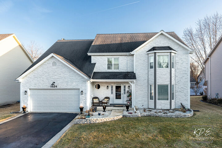 Property Photo: 1524 Oswego Road IL 60540