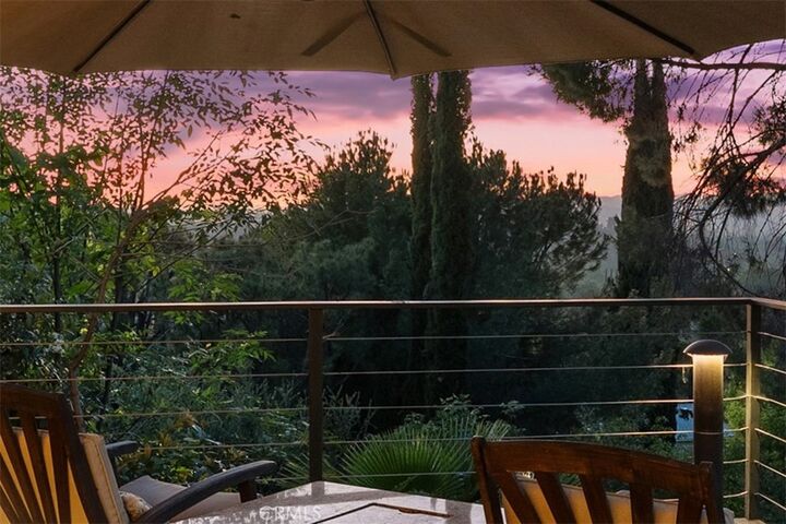 Property Photo:  4556 Poe Avenue  CA 91364 