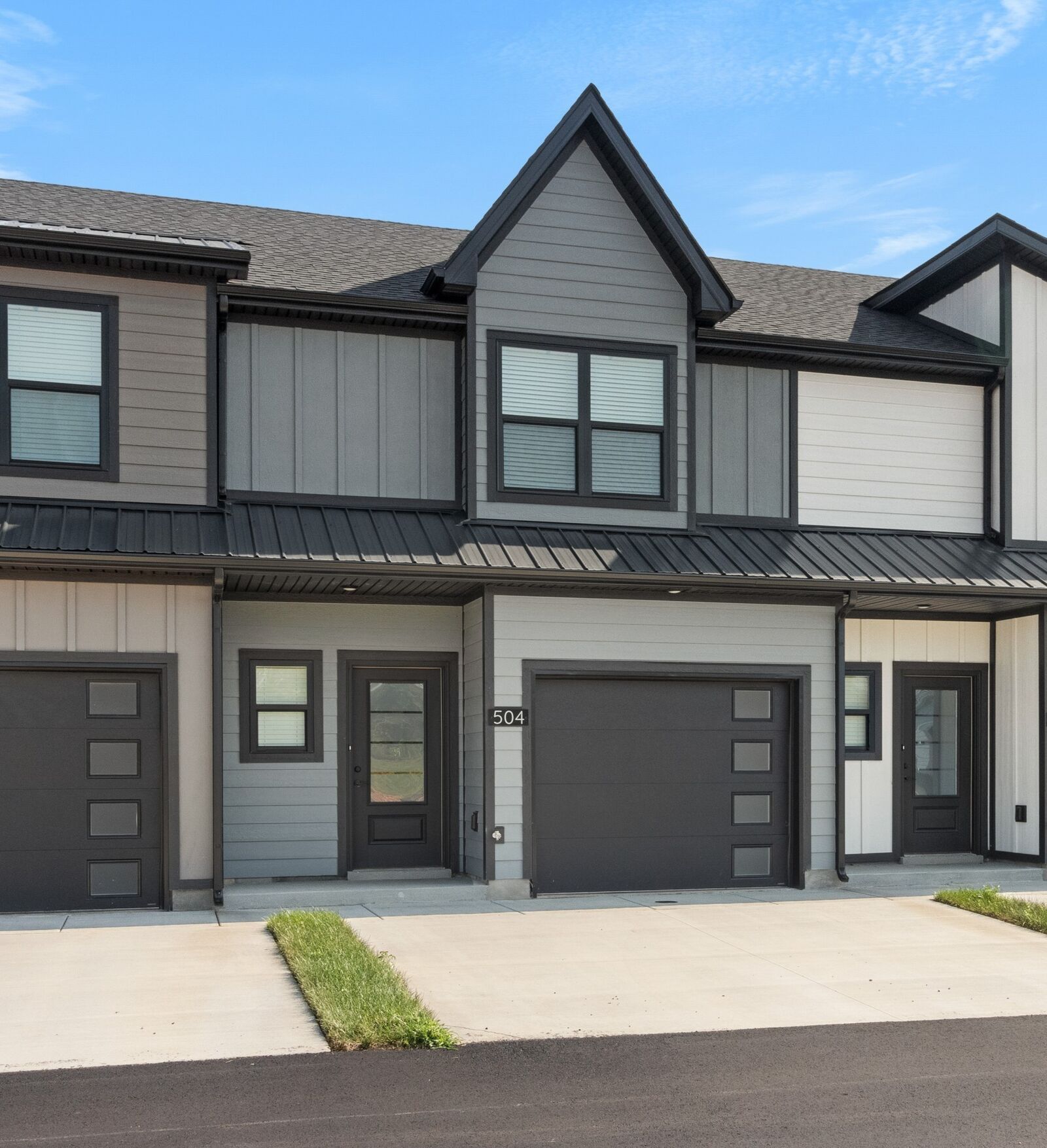 Property Photo: 504 Jonathan Wade Circle TN 37043