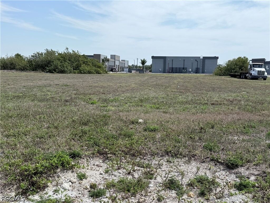 Property Photo: 1121 NE 7th Street FL 33909