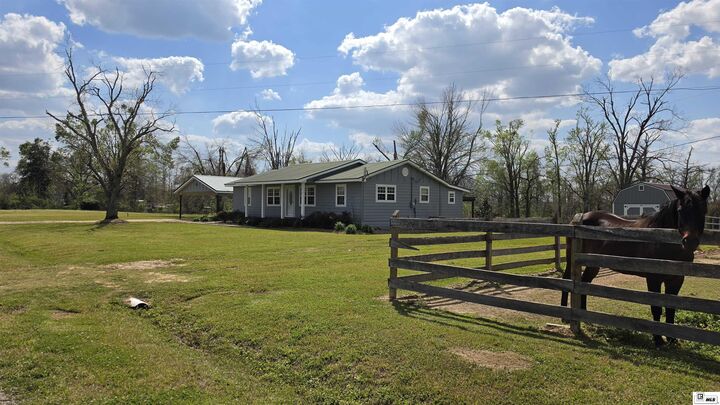 Property Photo:  111 Carson Road  LA 71232 