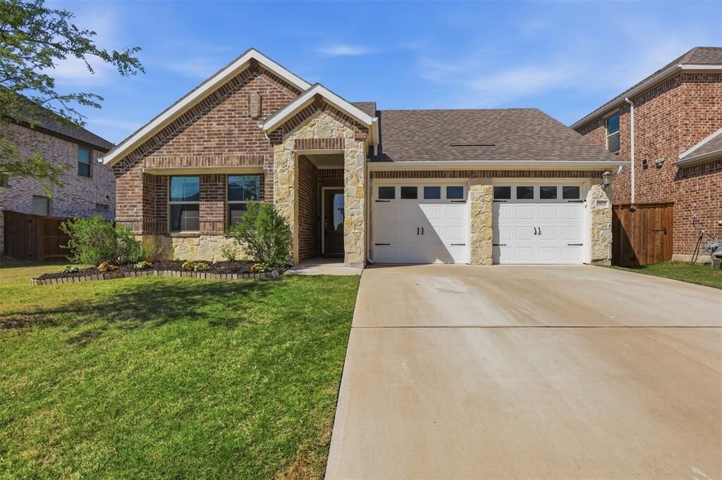 Property Photo:  10624 Copeland Lane  TX 76126 