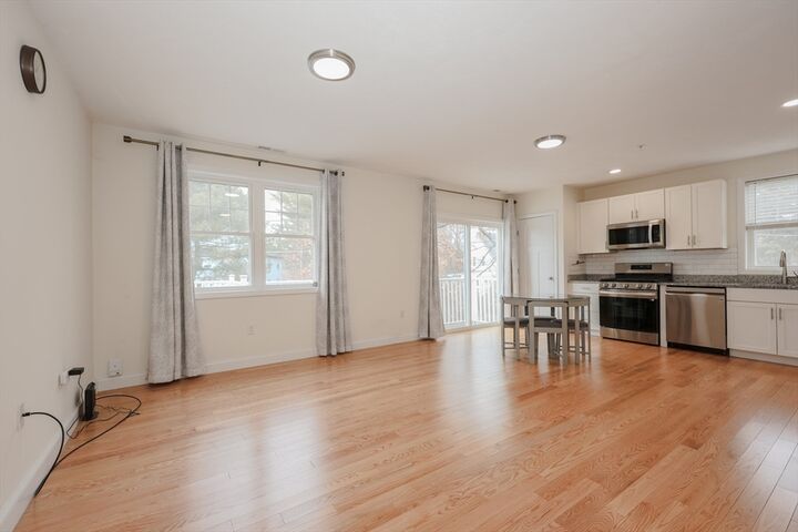 Property Photo: 7 Gorham St 5 MA 01824
