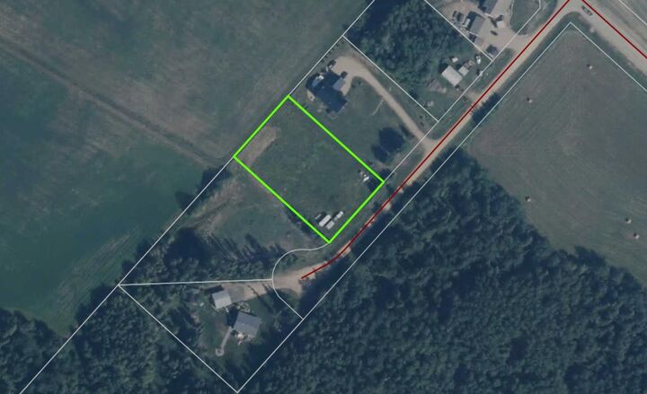 Property Photo: #114 15421 Old Trail AB T0A 2T0