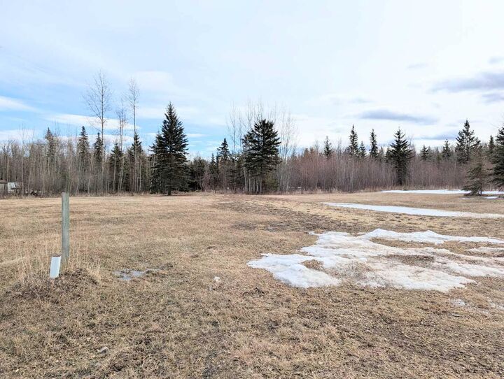 Property Photo:  6 Marina Way  AB T0G 0X0 