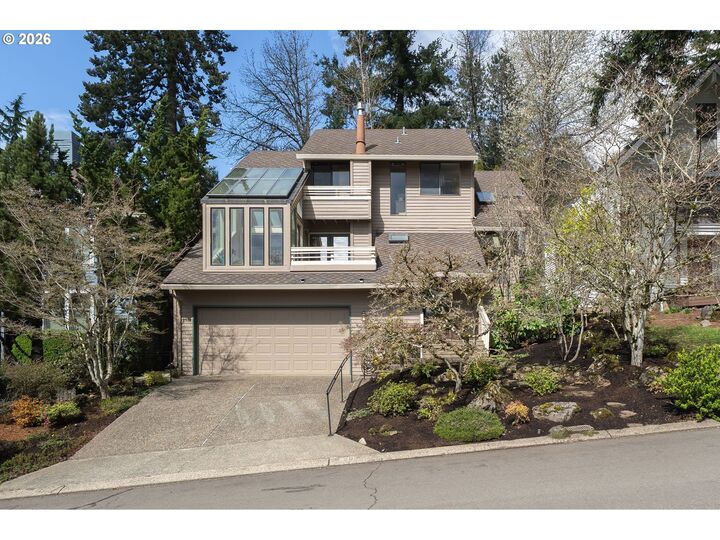 Property Photo: 26 Aquinas St OR 97035