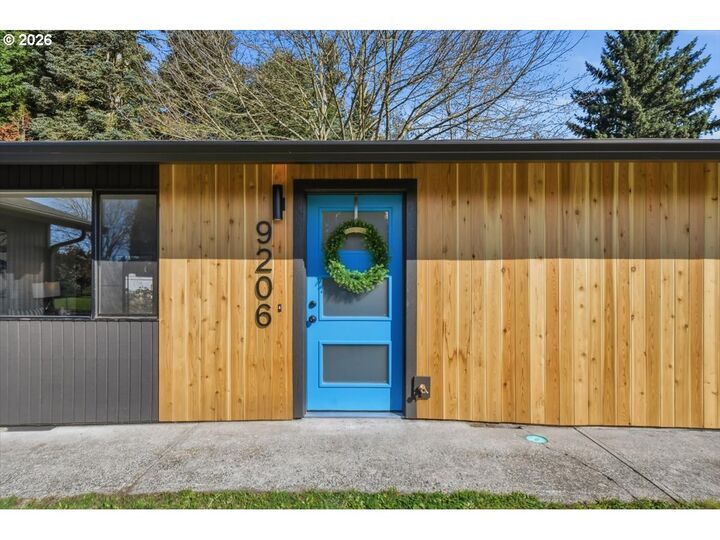 Property Photo:  9206 NE 75th St  WA 98662 