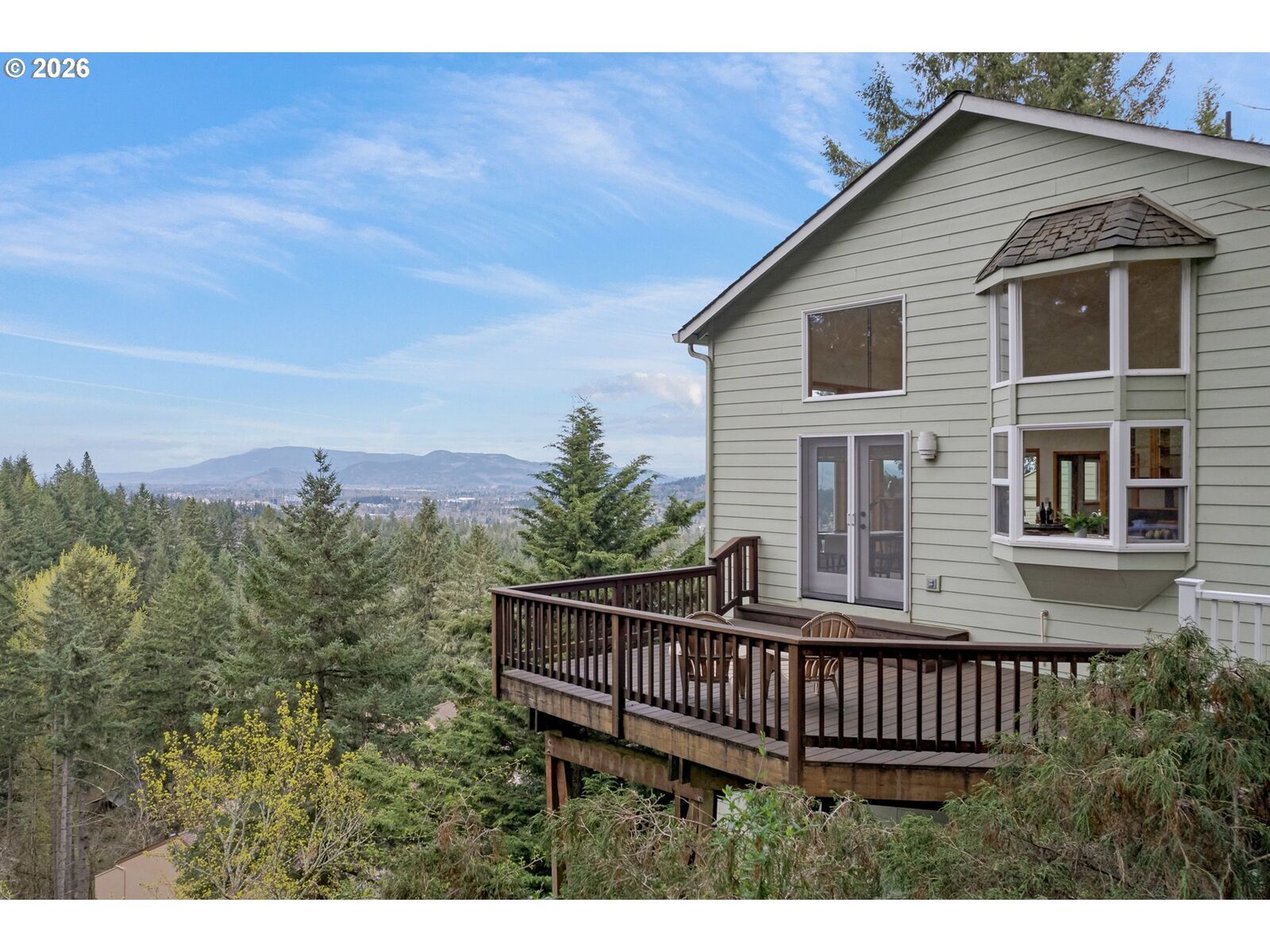 Property Photo:  653 Brookside Dr  OR 97405 