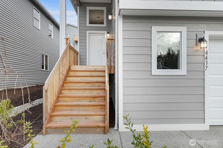 Property Photo: 7427 45th Place NE WA 98270