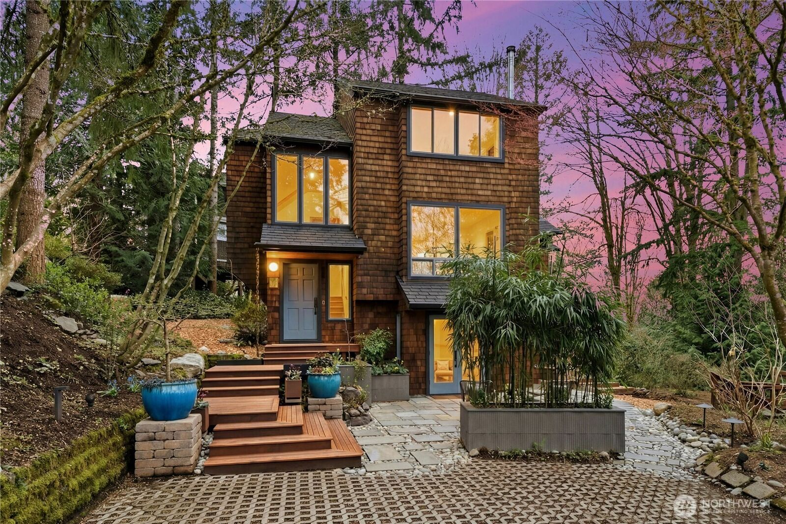 Property Photo:  373  Mount Defiance Circle SW  WA 98027 