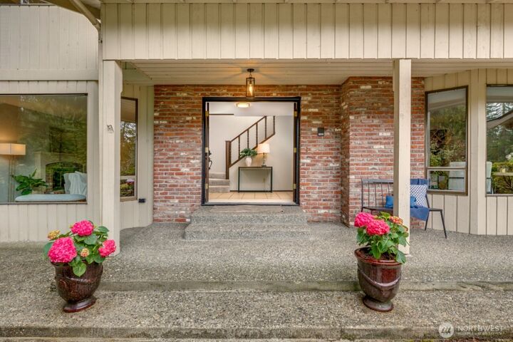 Property Photo:  13715  51st Avenue W  WA 98026 