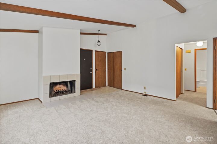 Property Photo: 6822 NE 153rd Pl WA 98028