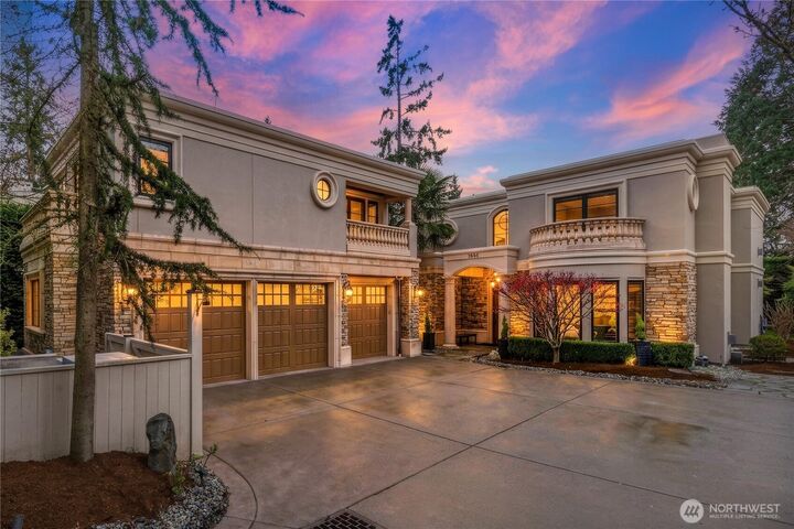 Property Photo:  1444  Evergreen Point Rd  WA 98039 