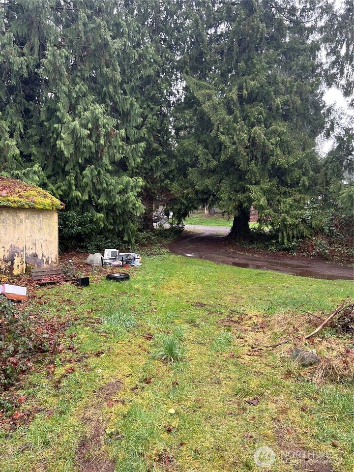 Property Photo: 9508 204th Ave E WA 98391