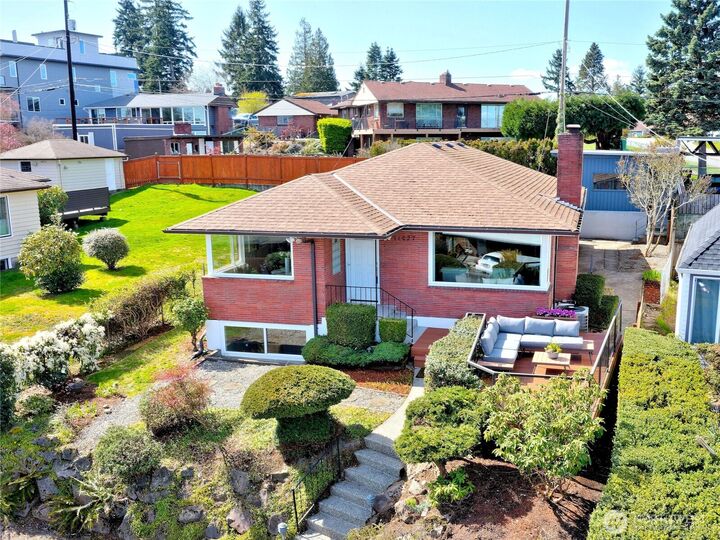 Property Photo: 11027 Auburn Avenue S WA 98178