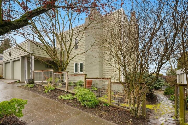 Property Photo:  4200 SW Atlantic Street  WA 98116 