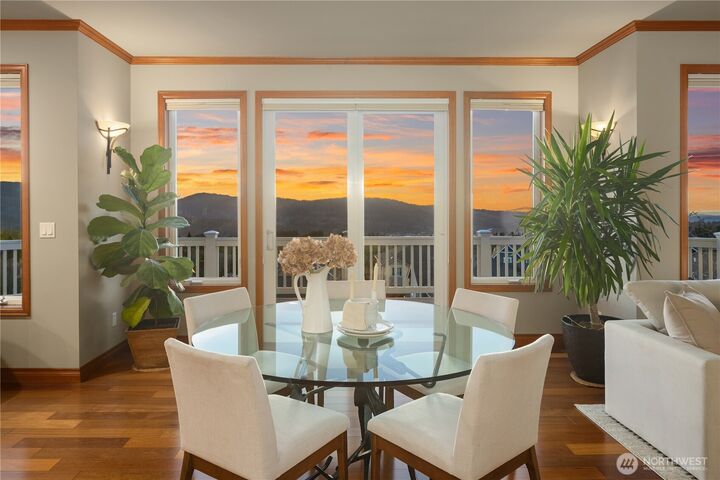 Property Photo:  2449 NE Davis Loop  WA 98029 