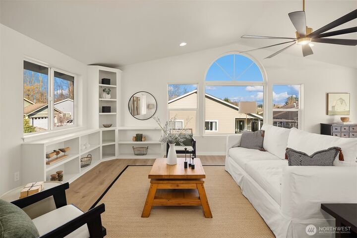 Property Photo:  1442  Sunset Avenue  WA 98248 